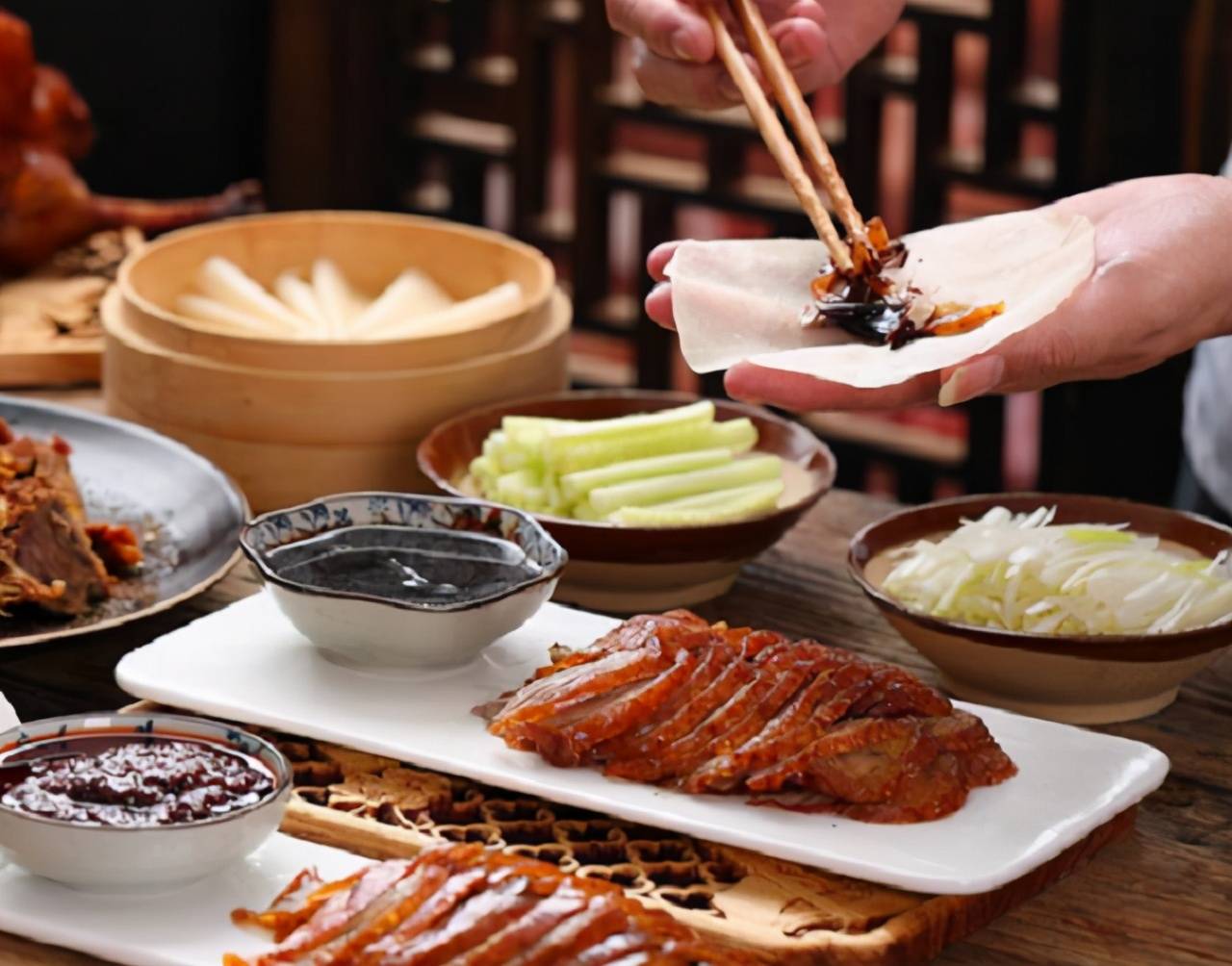 Vịt quay Bắc Kinh - món ăn nổi tiếng trong nền ẩm thực Trung Hoa